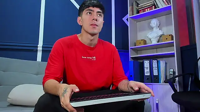 etham wolf  online show from 09-27-25, 12:32