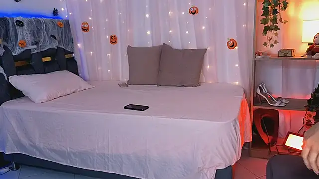 anitaglow online show from 10-23-25, 09:02