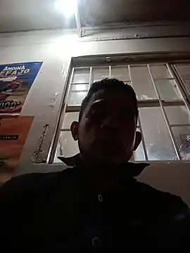 Andreshot911 online show from 10-28-25, 01:42