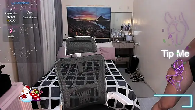 Snapshot of Miss_VictoriaWilliams chatting on 02-14-26, 10:06 Miss VictoriaWilliams online show from 02-14-26, 10:06