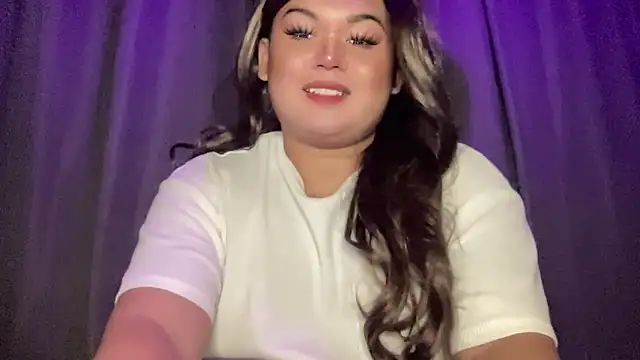 Snapshot of RedHead_Thalia chatting on 10-17-25, 04:53 RedHead Thalia online show from 10-17-25, 04:53