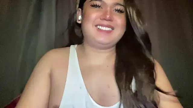 Snapshot of RedHead_Thalia chatting on 02-19-26, 05:42 RedHead Thalia online show from 02-19-26, 05:42