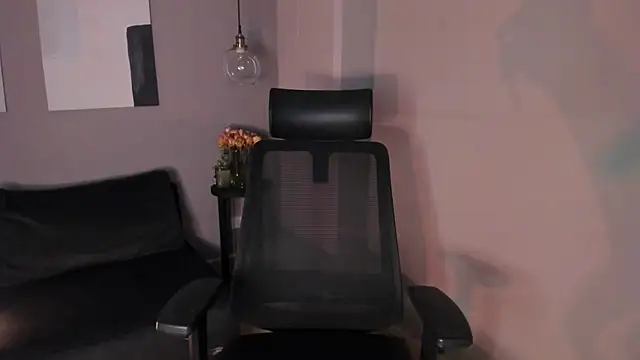 Snapshot of emily_mars1 chatting on 10-05-25, 07:23 emily mars1 online show from 10-05-25, 07:23