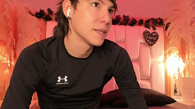 Daphne And Roger online show from 02-28-26, 11:11