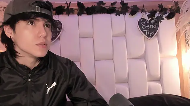 Daphne And Roger online show from 04-29-26, 11:03