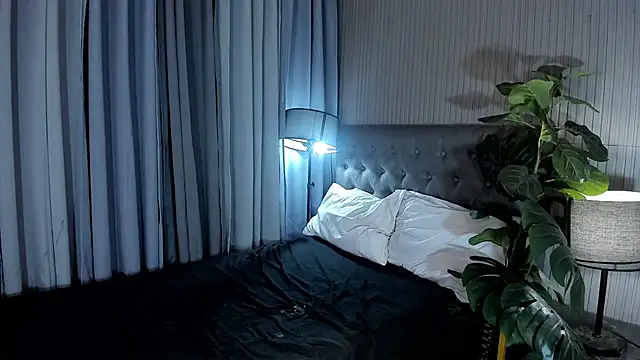 HugeCocoCock online show from 07-02-26, 08:37