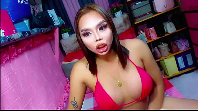 MoniqueCeleste online show from 10-19-25, 04:07