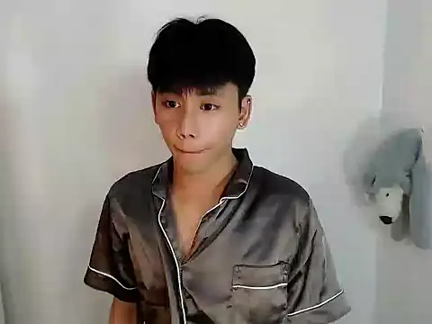 Snapshot of ynotyu chatting on 02-09-26, 05:17 ynotyu online show from 02-09-26, 05:17