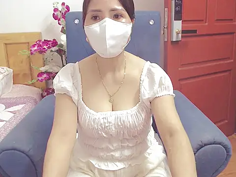 ruby 8x online show from 09-17-25, 11:45