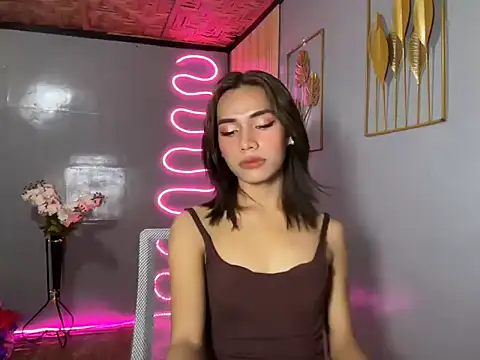 Lovelynikki03 online show from 04-23-26, 10:12