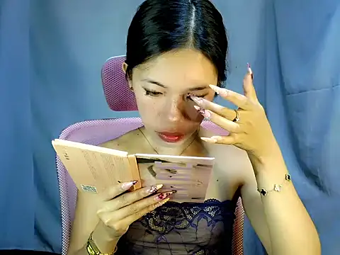 Ayabell123 online show from 06-12-26, 10:47