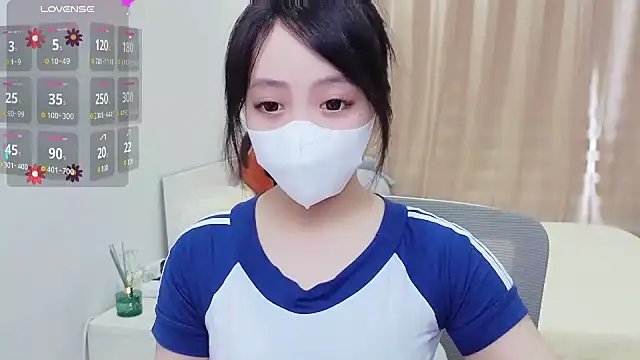 Snapshot of -MinaYoung- chatting on 09-23-25, 08:17 -MinaYoung- online show from 09-23-25, 08:17