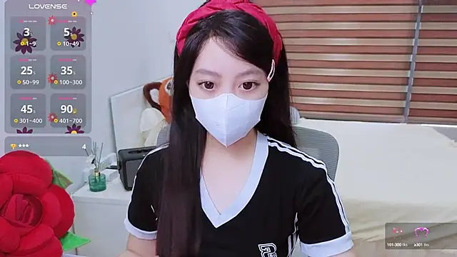 Snapshot of -MinaYoung- chatting on 10-06-25, 03:04 -MinaYoung- online show from 10-06-25, 03:04