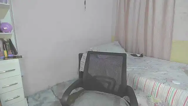 im miauhg online show from 07-26-26, 06:32