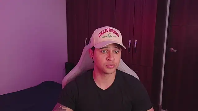 domsantiago  online show from 09-29-25, 01:00