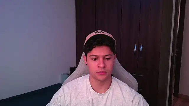 domsantiago  online show from 10-11-25, 06:06