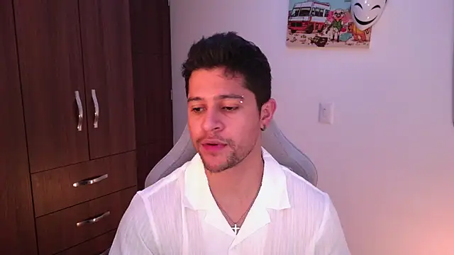 domsantiago  online show from 11-20-25, 01:06