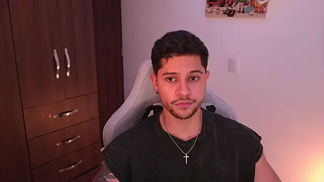 Snapshot of domsantiago_ chatting on 12-05-25, 02:09 domsantiago online show from 12-05-25, 02:09