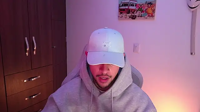 Snapshot of domsantiago_ chatting on 12-20-25, 03:02 domsantiago online show from 12-20-25, 03:02