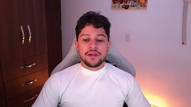 Snapshot of domsantiago_ chatting on 01-08-26, 02:58 domsantiago online show from 01-08-26, 02:58