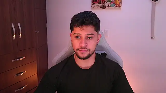 Snapshot of domsantiago_ chatting on 01-11-26, 03:22 domsantiago online show from 01-11-26, 03:22