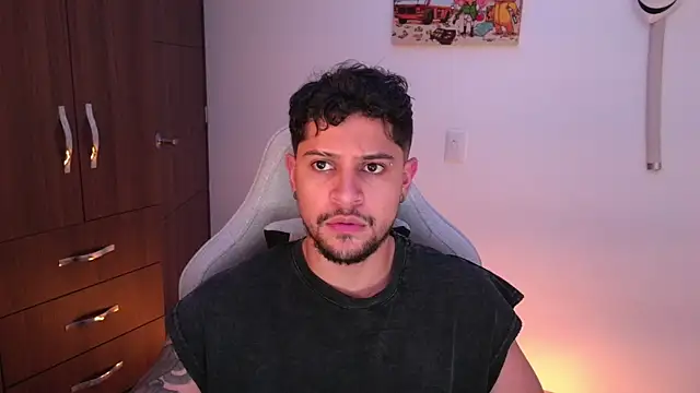 Snapshot of domsantiago_ chatting on 01-12-26, 02:28 domsantiago online show from 01-12-26, 02:28