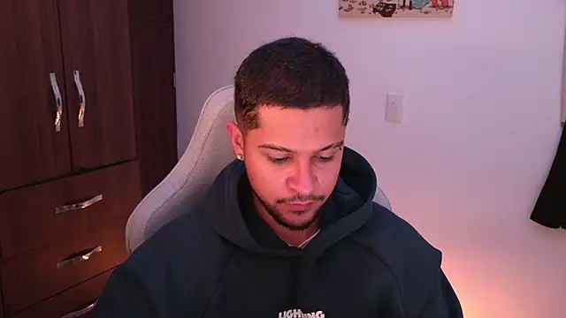 Snapshot of domsantiago_ chatting on 02-17-26, 03:25 domsantiago online show from 02-17-26, 03:25