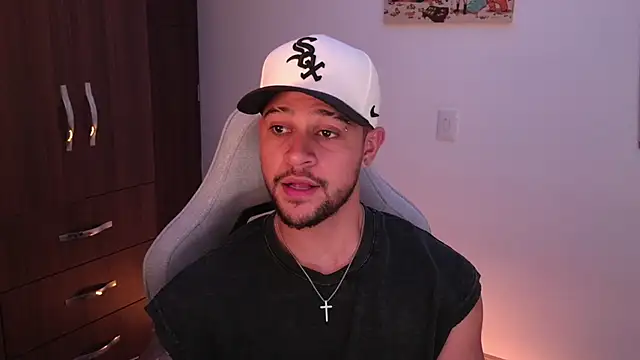 Snapshot of domsantiago_ chatting on 03-02-26, 03:09 domsantiago online show from 03-02-26, 03:09