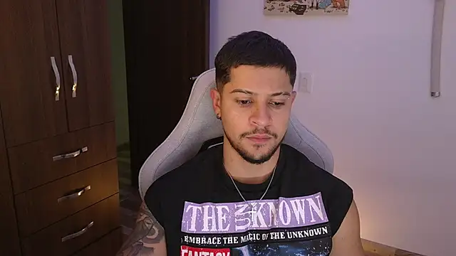 Snapshot of domsantiago_ chatting on 03-15-26, 03:45 domsantiago online show from 03-15-26, 03:45