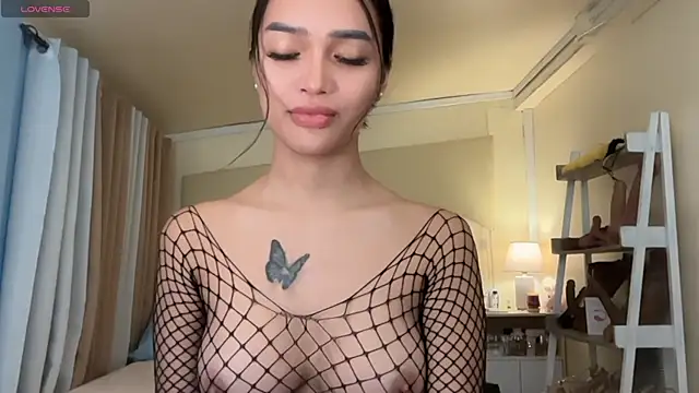 Snapshot of _agatha143_ chatting on 05-01-26, 02:27 agatha143 online show from 05-01-26, 02:27