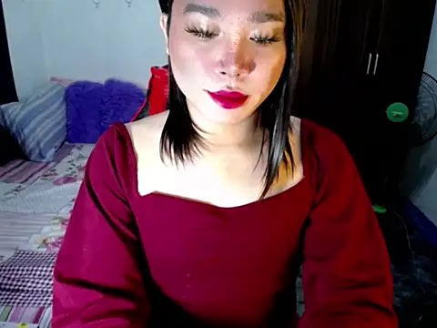 Urassiansweetcummer online show from 09-30-25, 12:26