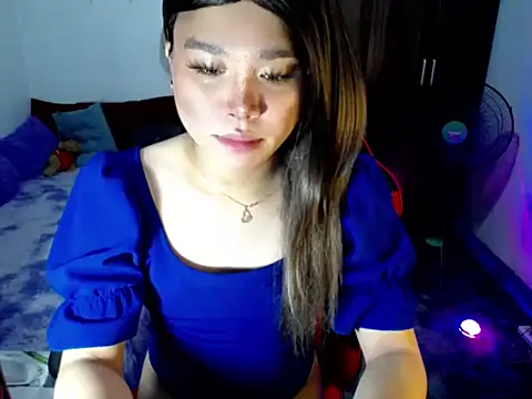 Urassiansweetcummer online show from 03-13-26, 06:09