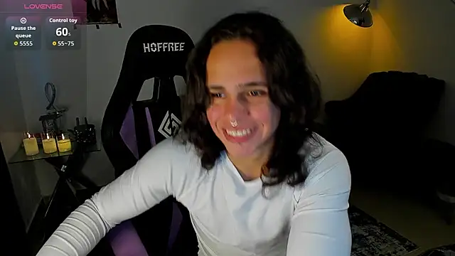 Snapshot of Maximiliano_scoott__ chatting on 11-24-25, 08:30 Maximiliano scoott online show from 11-24-25, 08:30