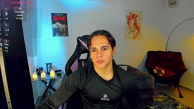 Snapshot of Maximiliano_scoott__ chatting on 12-20-25, 08:27 Maximiliano scoott online show from 12-20-25, 08:27