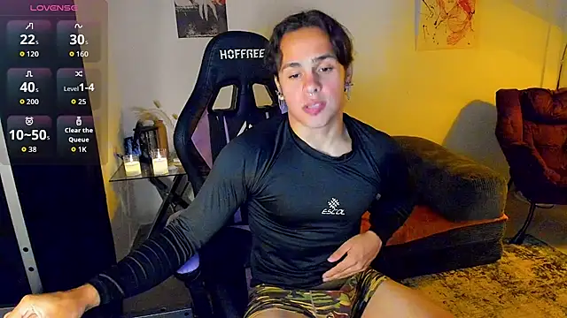 Snapshot of Maximiliano_scoott__ chatting on 01-08-26, 02:03 Maximiliano scoott online show from 01-08-26, 02:03