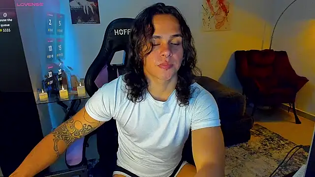 Snapshot of Maximiliano_scoott__ chatting on 01-10-26, 07:37 Maximiliano scoott online show from 01-10-26, 07:37