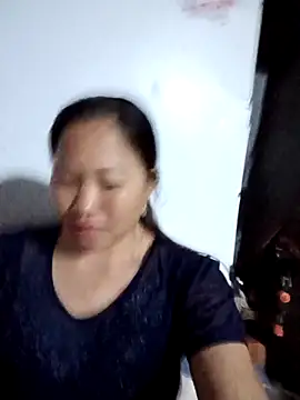 Snapshot of Phiphi135 chatting on 04-02-26, 02:37 Phiphi135 online show from 04-02-26, 02:37