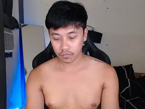 Snapshot of alexsuckable01 chatting on 10-09-25, 08:12 alexsuckable01 online show from 10-09-25, 08:12