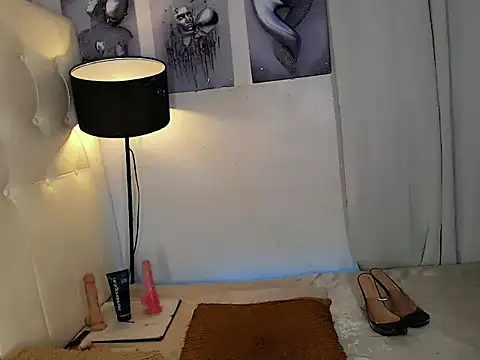 Snapshot of Foxxy_Barbie chatting on 01-19-26, 05:44 Foxxy Barbie online show from 01-19-26, 05:44