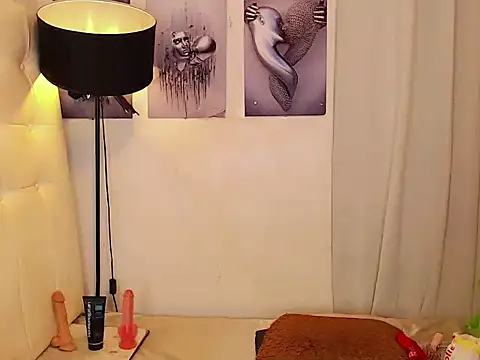 Snapshot of Foxxy_Barbie chatting on 02-15-26, 04:31 Foxxy Barbie online show from 02-15-26, 04:31