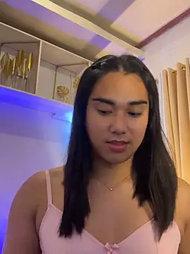 Snapshot of magnificent_kitana chatting on 04-11-26, 05:50 magnificent kitana online show from 04-11-26, 05:50