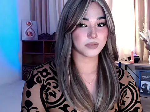 Snapshot of magnificent_kitana chatting on 04-28-26, 01:16 magnificent kitana online show from 04-28-26, 01:16