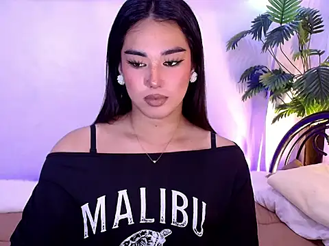 Snapshot of magnificent_kitana chatting on 05-01-26, 08:24 magnificent kitana online show from 05-01-26, 08:24
