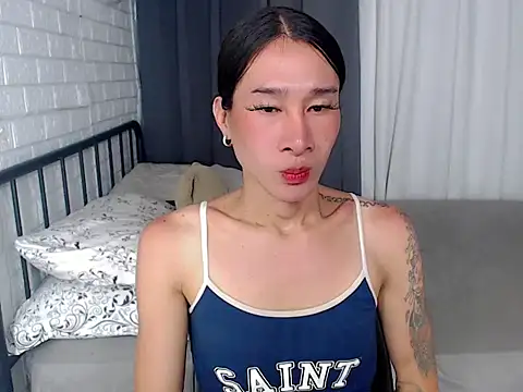 TRANSGODDESSA online show from 04-28-26, 01:37