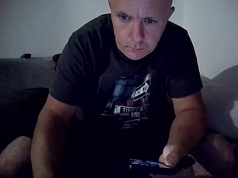 Snapshot of DaDDyLoVeSu83 chatting on 05-29-26, 07:23 DaDDyLoVeSu83 online show from 05-29-26, 07:23