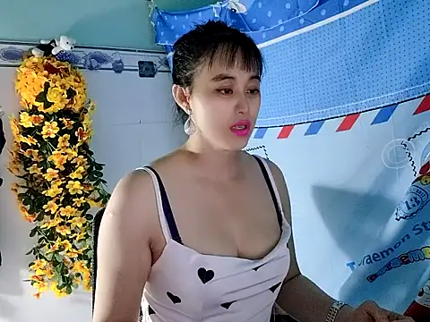 emgaixinhngoan online show from 09-12-25, 04:07