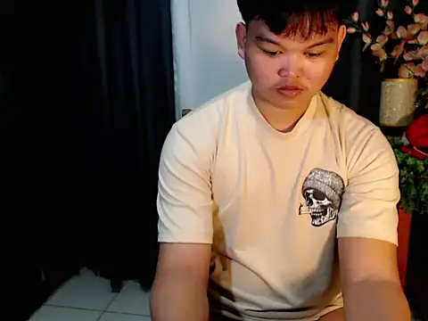 Reynelcock online show from 09-18-25, 05:59