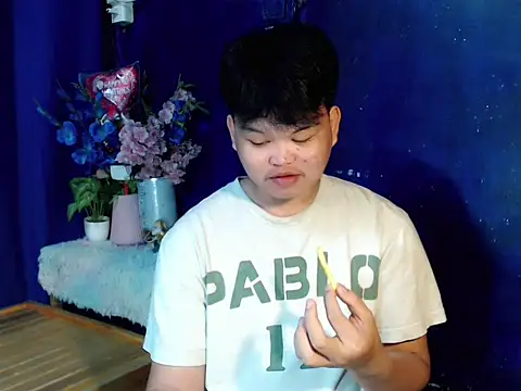 Reynelcock online show from 11-30-25, 11:47