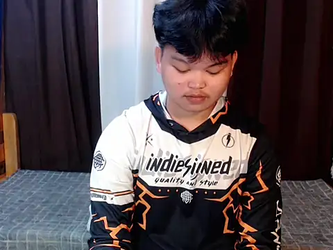 Reynelcock online show from 03-28-26, 06:29