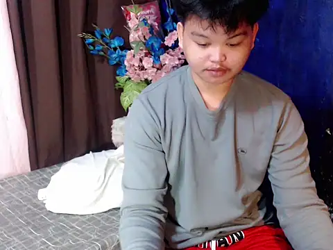 Reynelcock online show from 04-25-26, 04:37